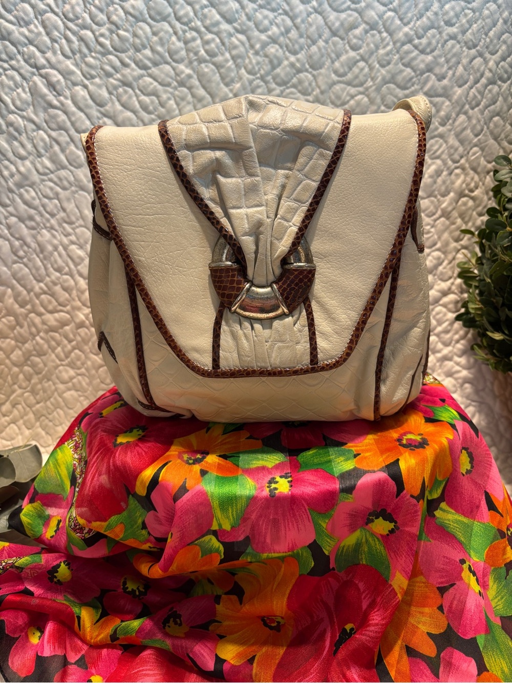 Vintage 5th Ave Cream and Brown Textured Leather Crossbody with Croc Trim